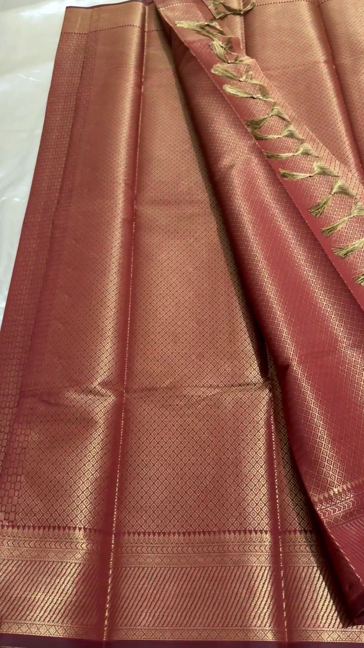 Copper Rose Gold Silk Saree with All-Over Geometric Zari Weave & Rich Woven Border | Traditional Saree